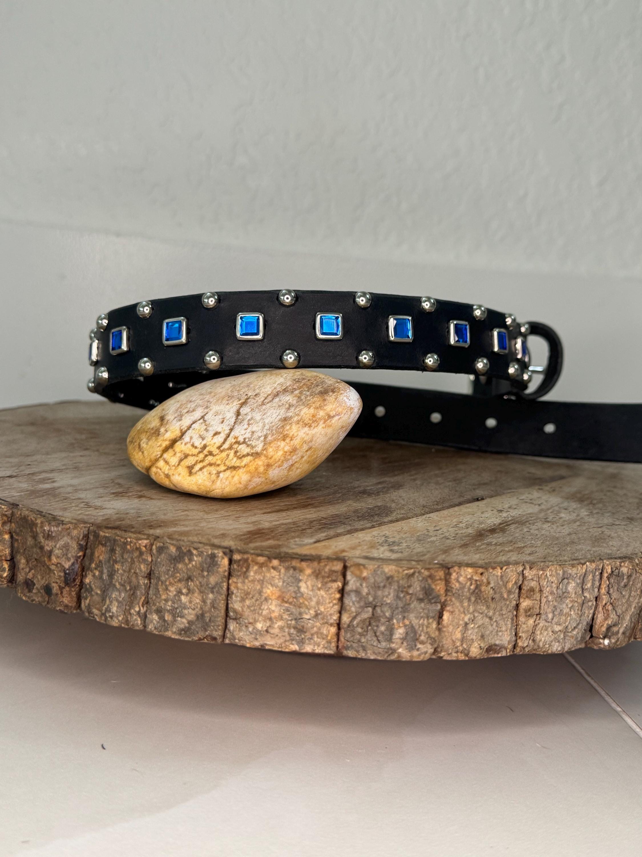 Baryte Square Jewel Leather Dog Collar – 1" Medium Dog Collar with Nickel Nameplate