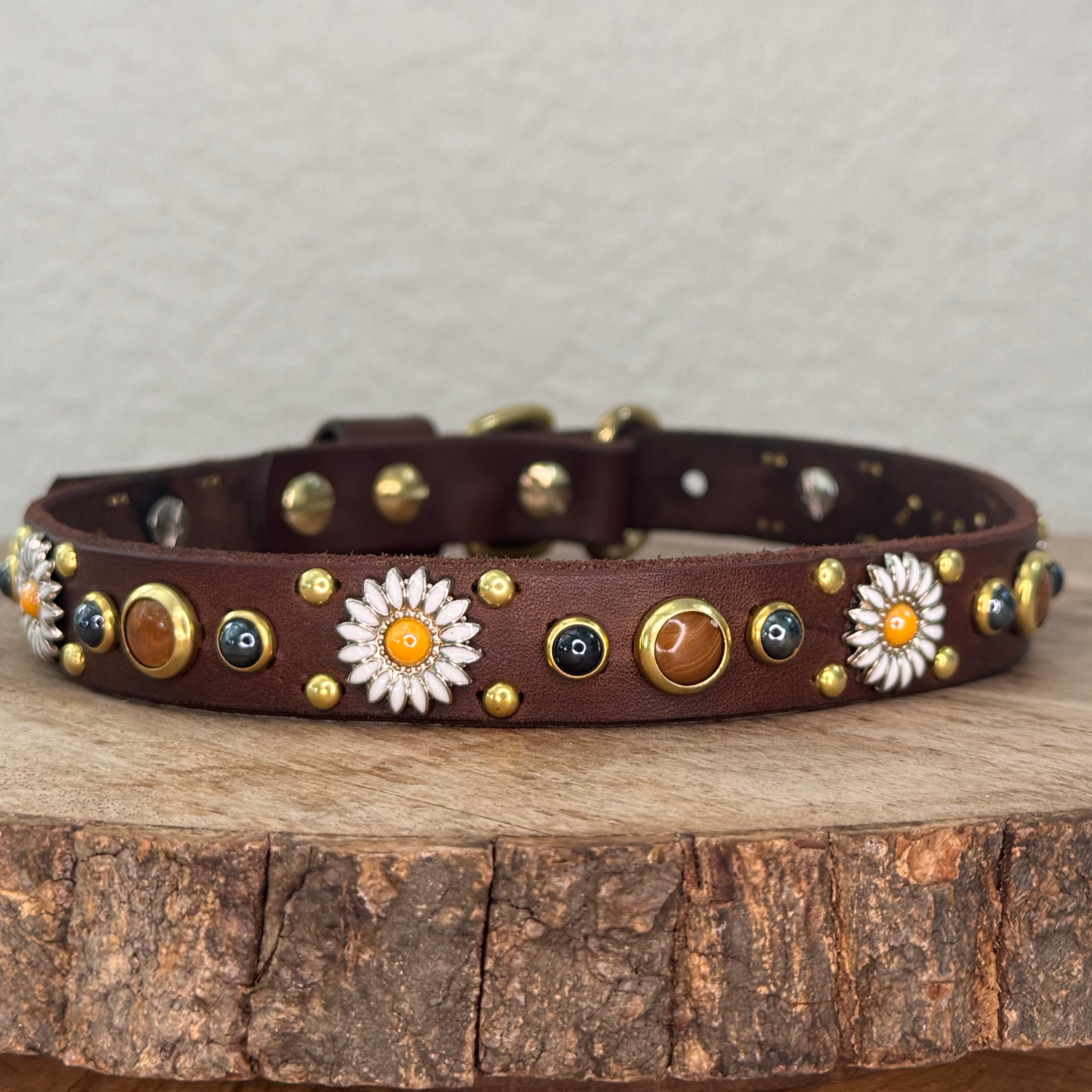 Daisy Leather Dog Collar – 3/4” Marble Stone Design