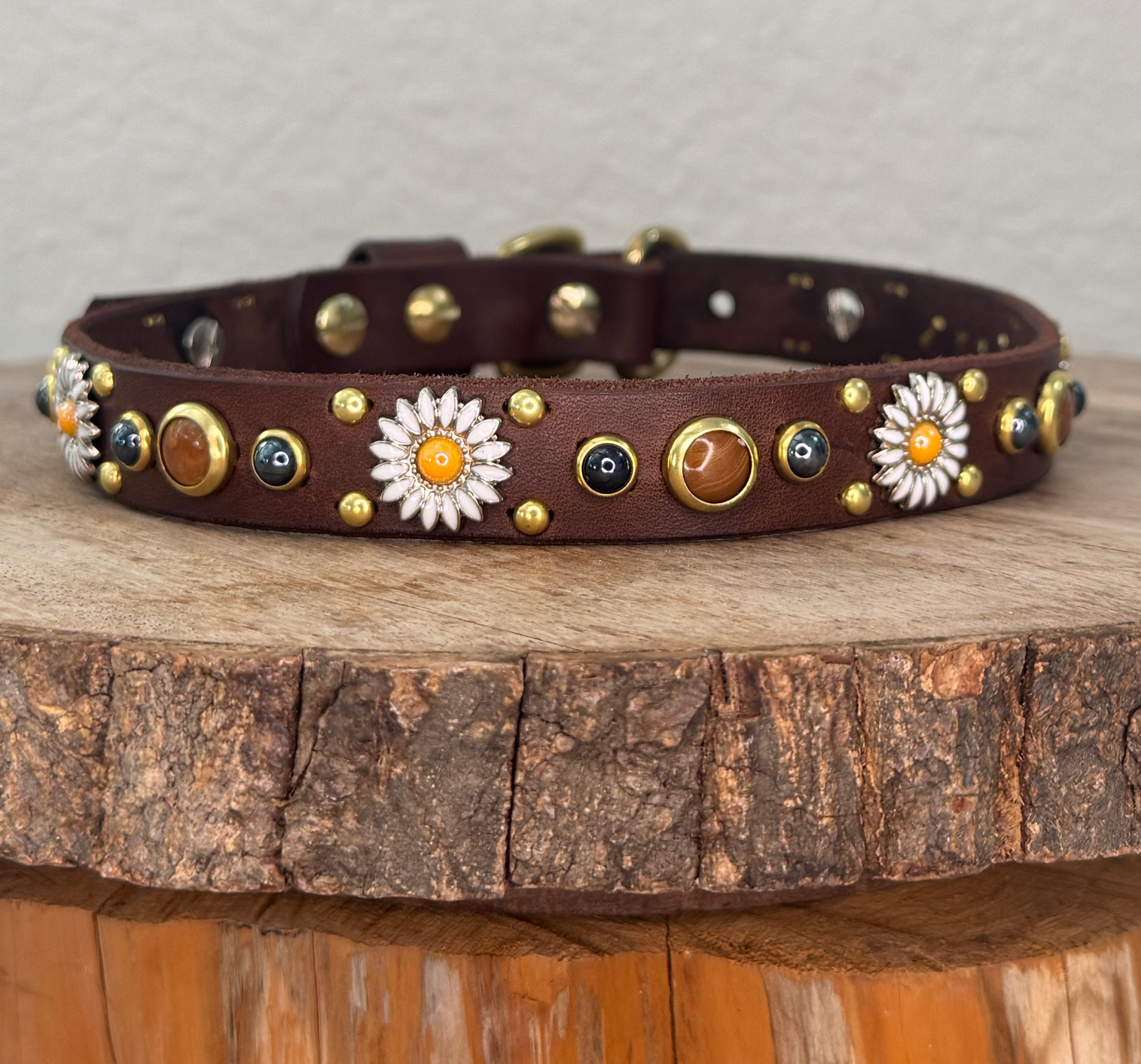 Daisy Leather Dog Collar – 3/4” Marble Stone Design