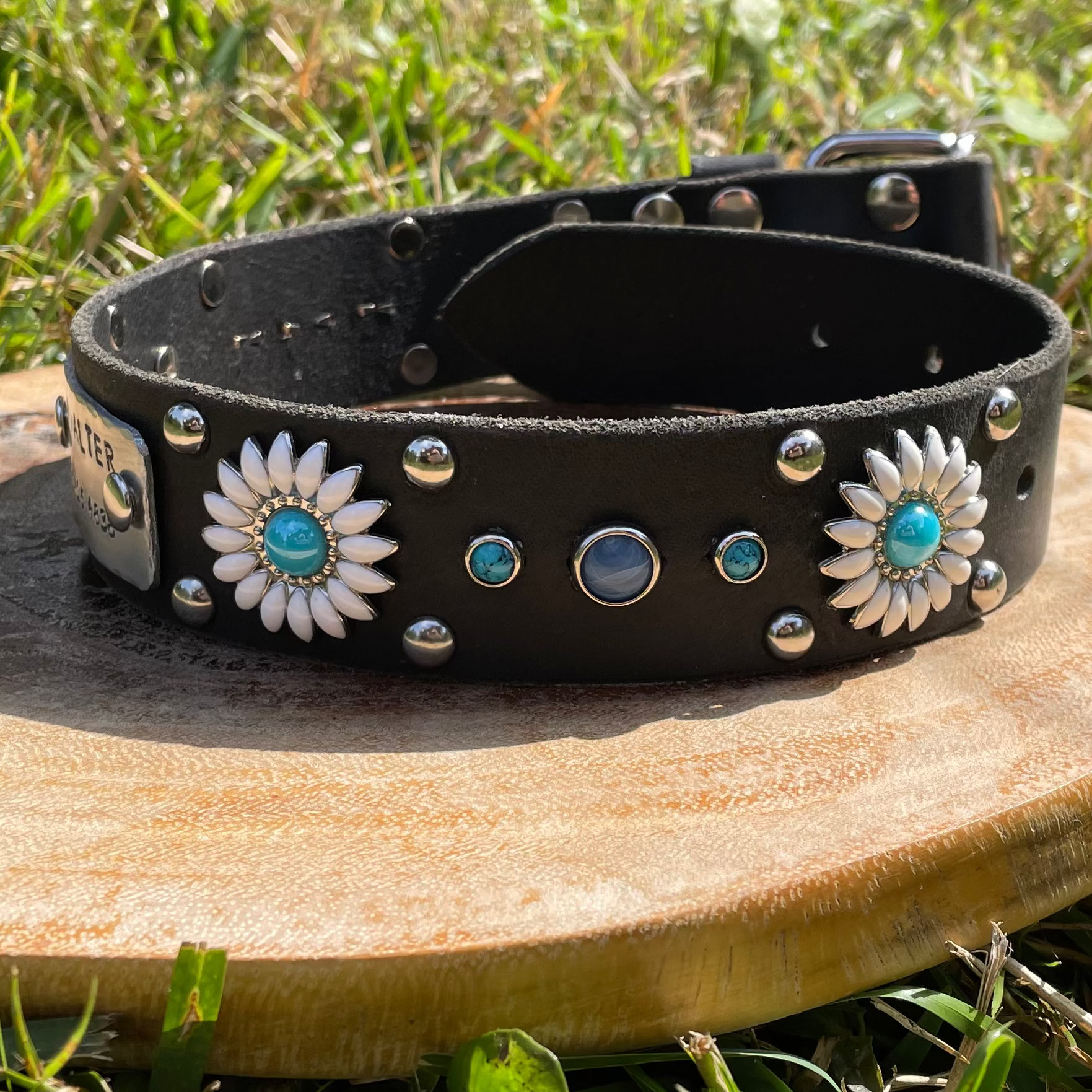 Daisy Leather Dog Collar – 1.5” Width