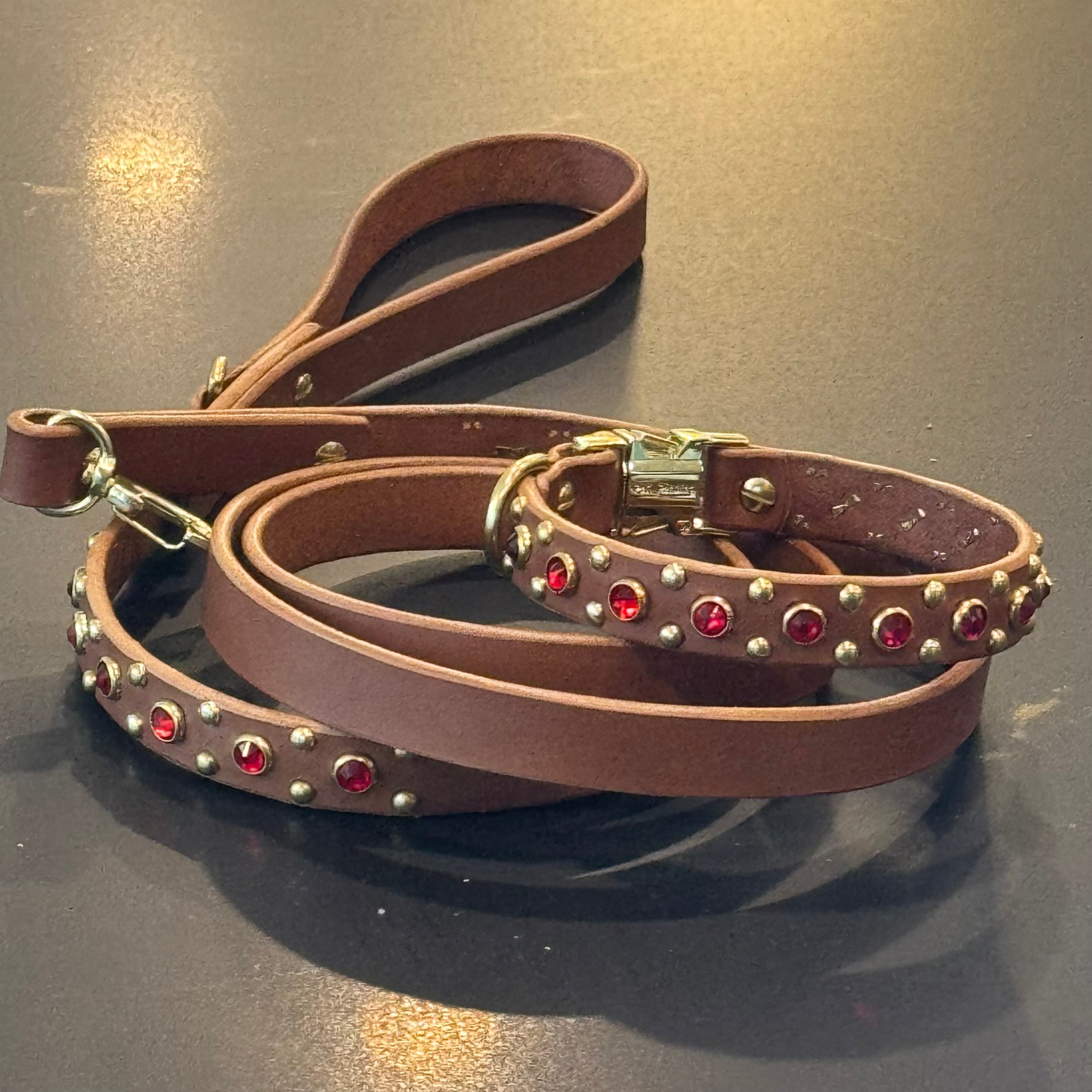 Leather Dog Leash – 3/4" | Personalized | Medium & Large Dogs