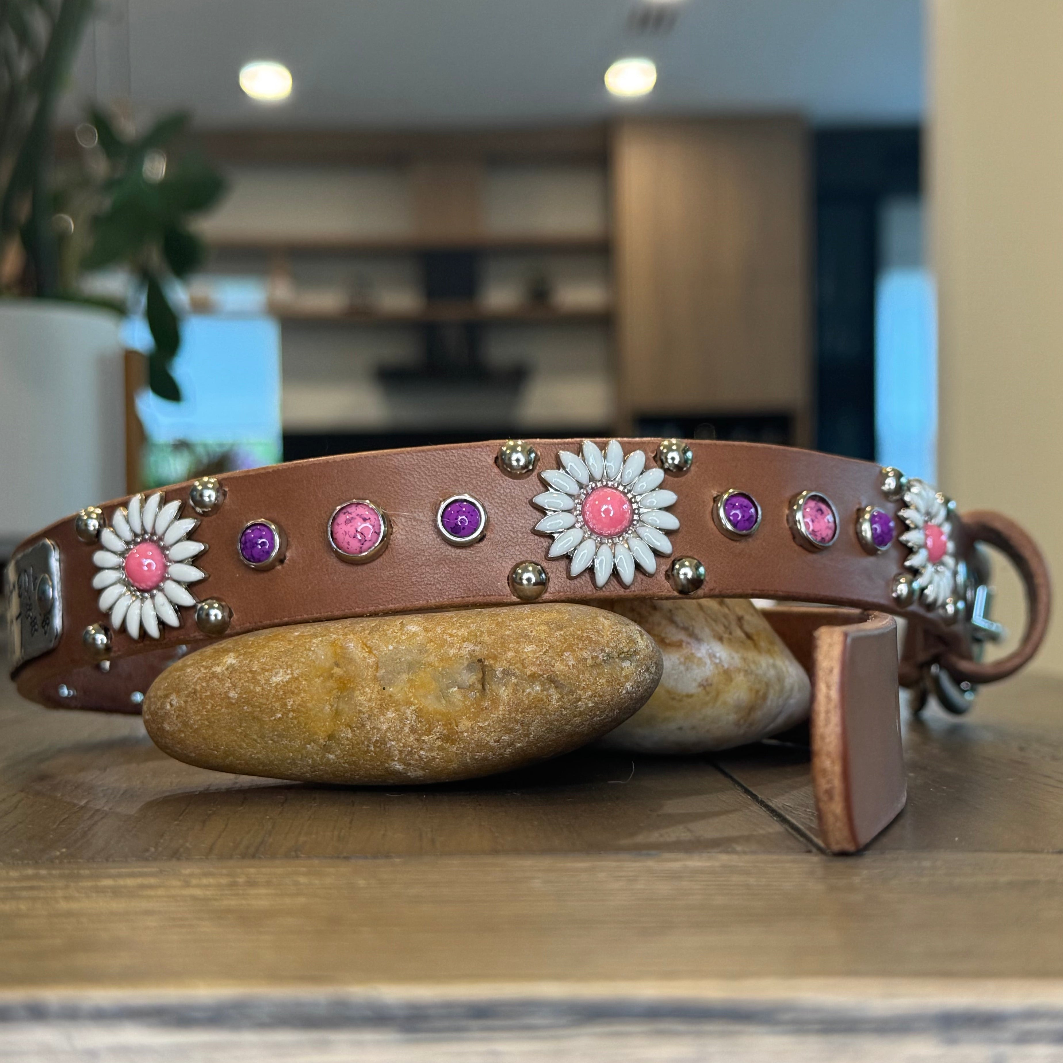 Daisy Leather Dog Collar – 1” Floral Collar with Marble Stones & Optional Nameplate