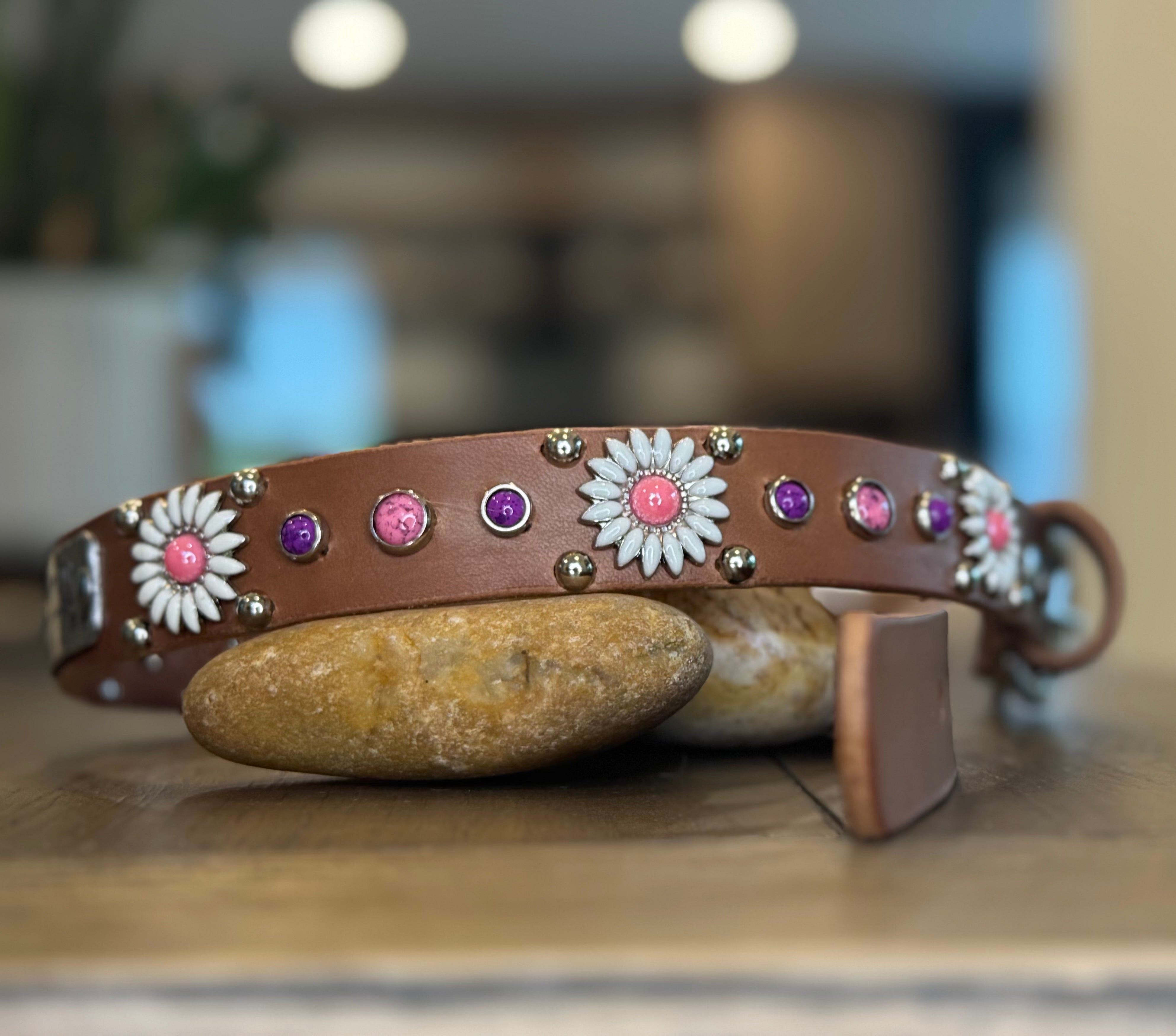 Daisy Leather Dog Collar – 1” Floral Collar with Marble Stones & Optional Nameplate