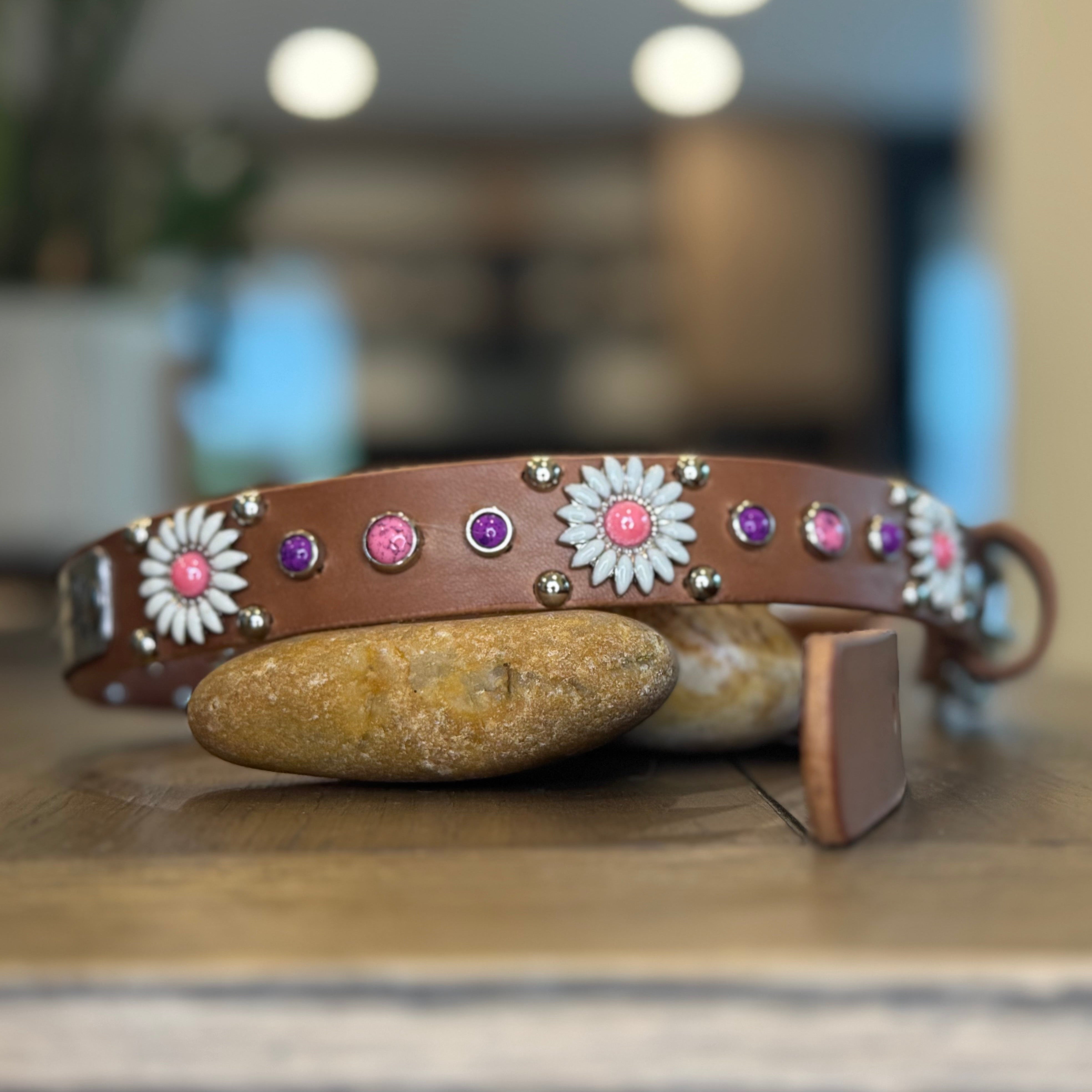 Daisy Leather Dog Collar – 1” Floral Collar with Marble Stones & Optional Nameplate