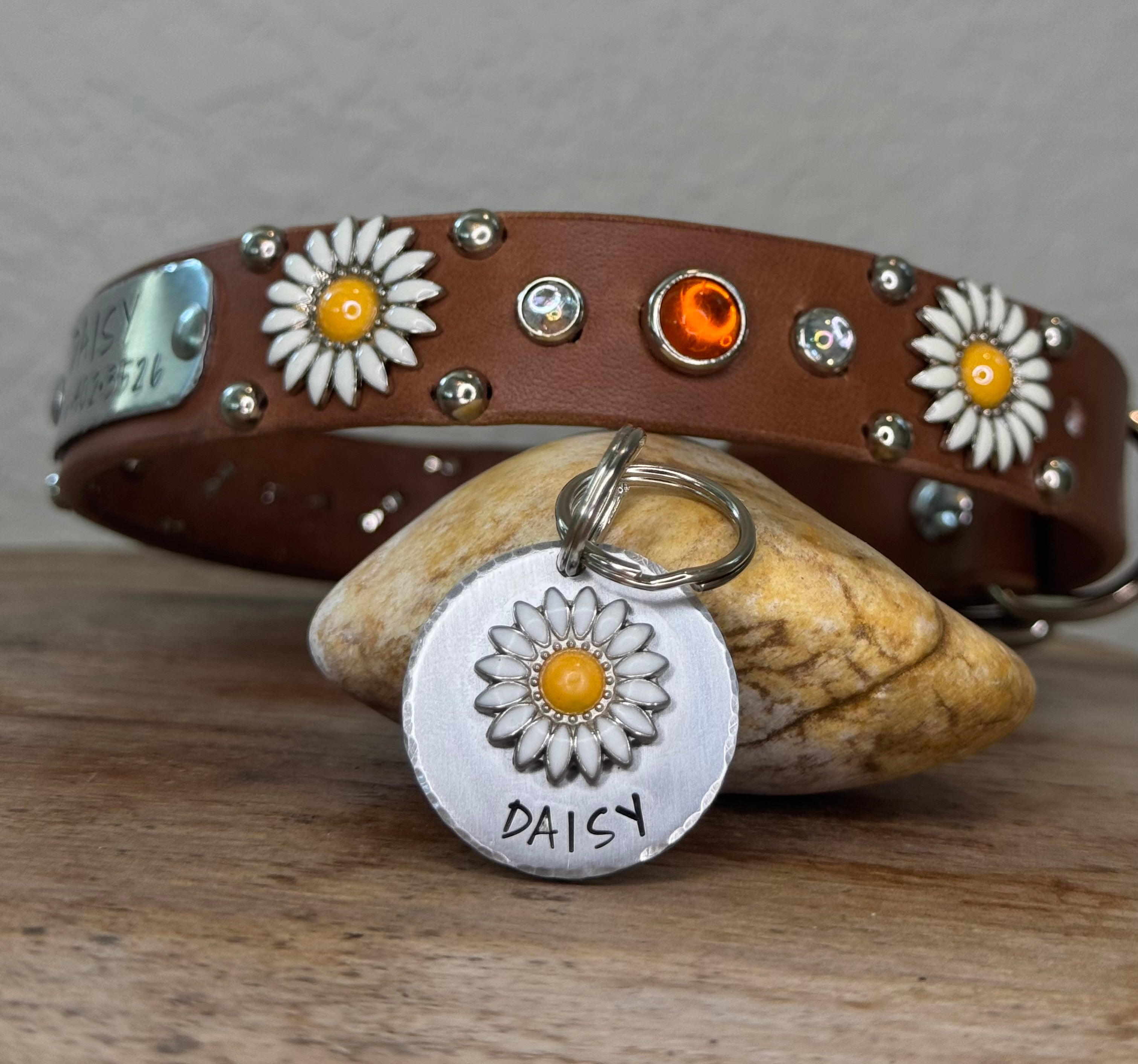 The Daisy Collar – 1" Leather Dog Collar | Cabochon Crystal Daisy Concho