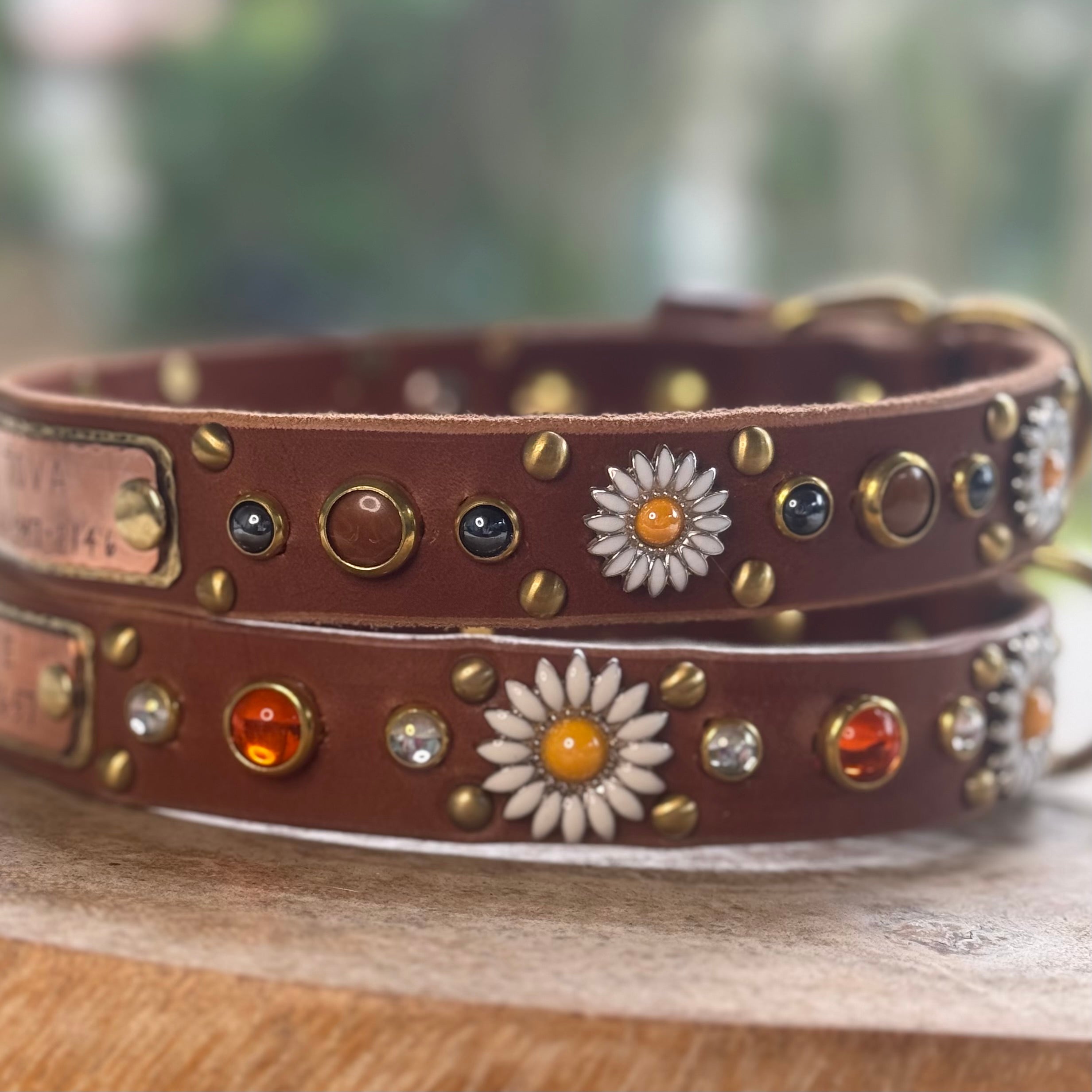 Daisy Leather Dog Collar – 1” Floral Collar with Marble Stones & Optional Nameplate