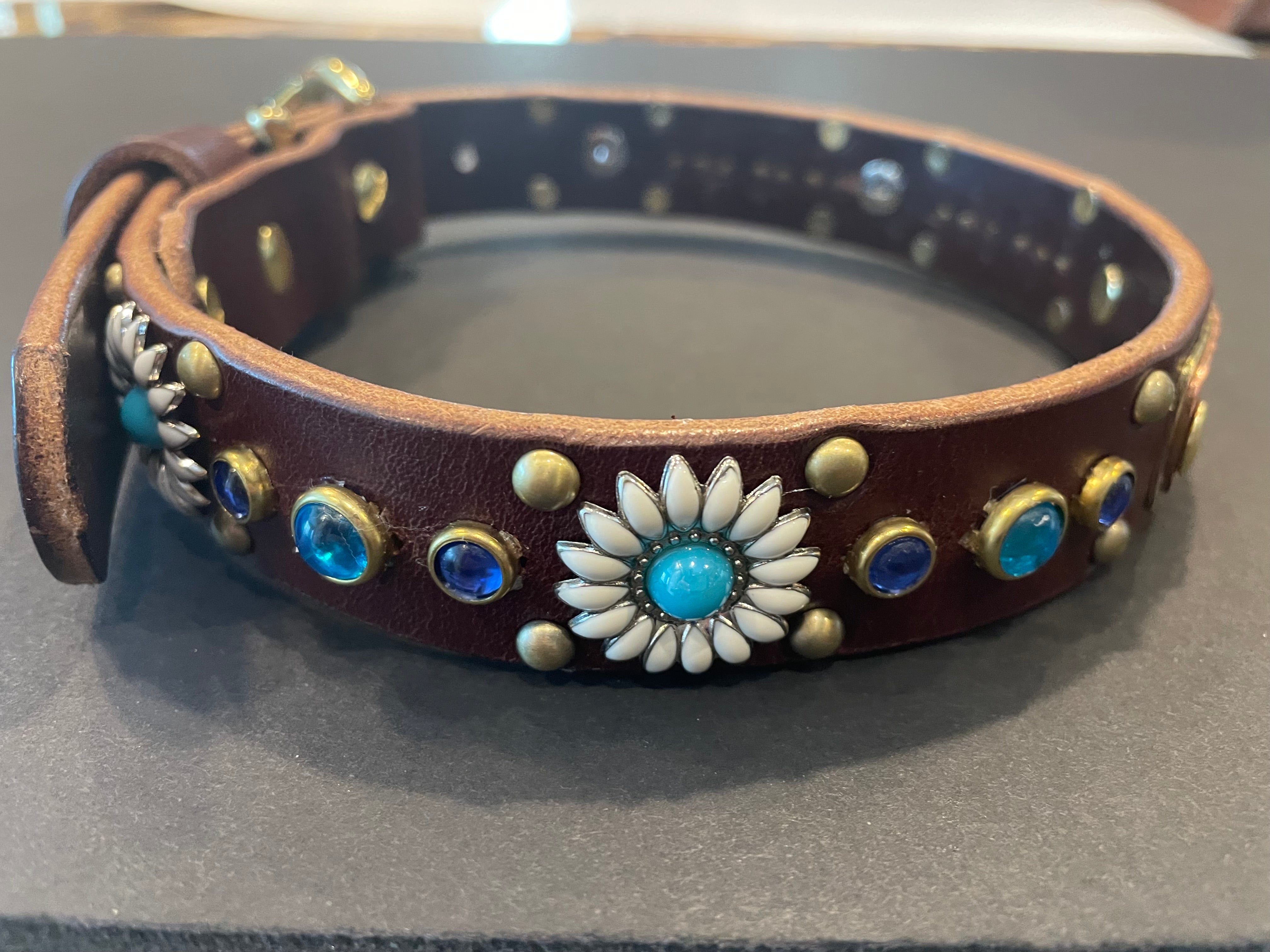The Daisy Collar – 1" Leather Dog Collar | Cabochon Crystal Daisy Concho