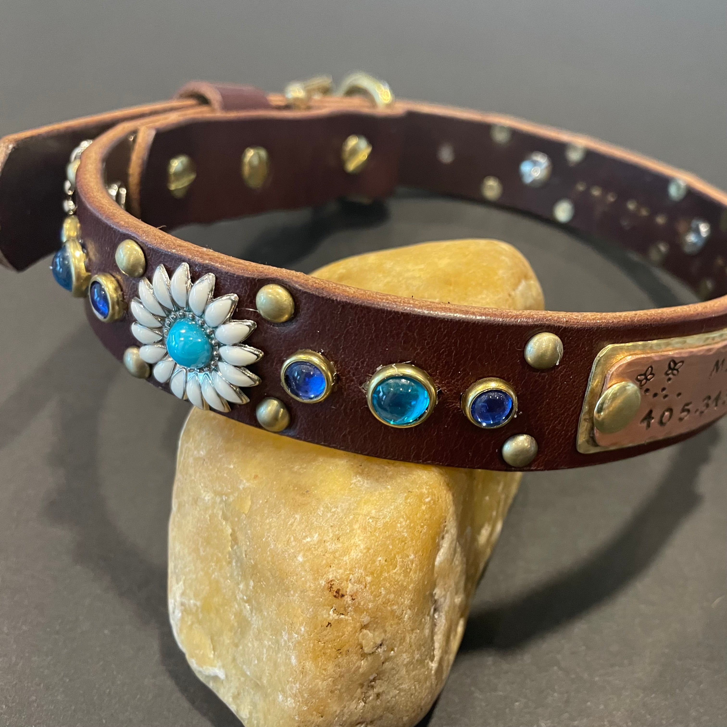The Daisy Collar – 1" Leather Dog Collar | Cabochon Crystal Daisy Concho
