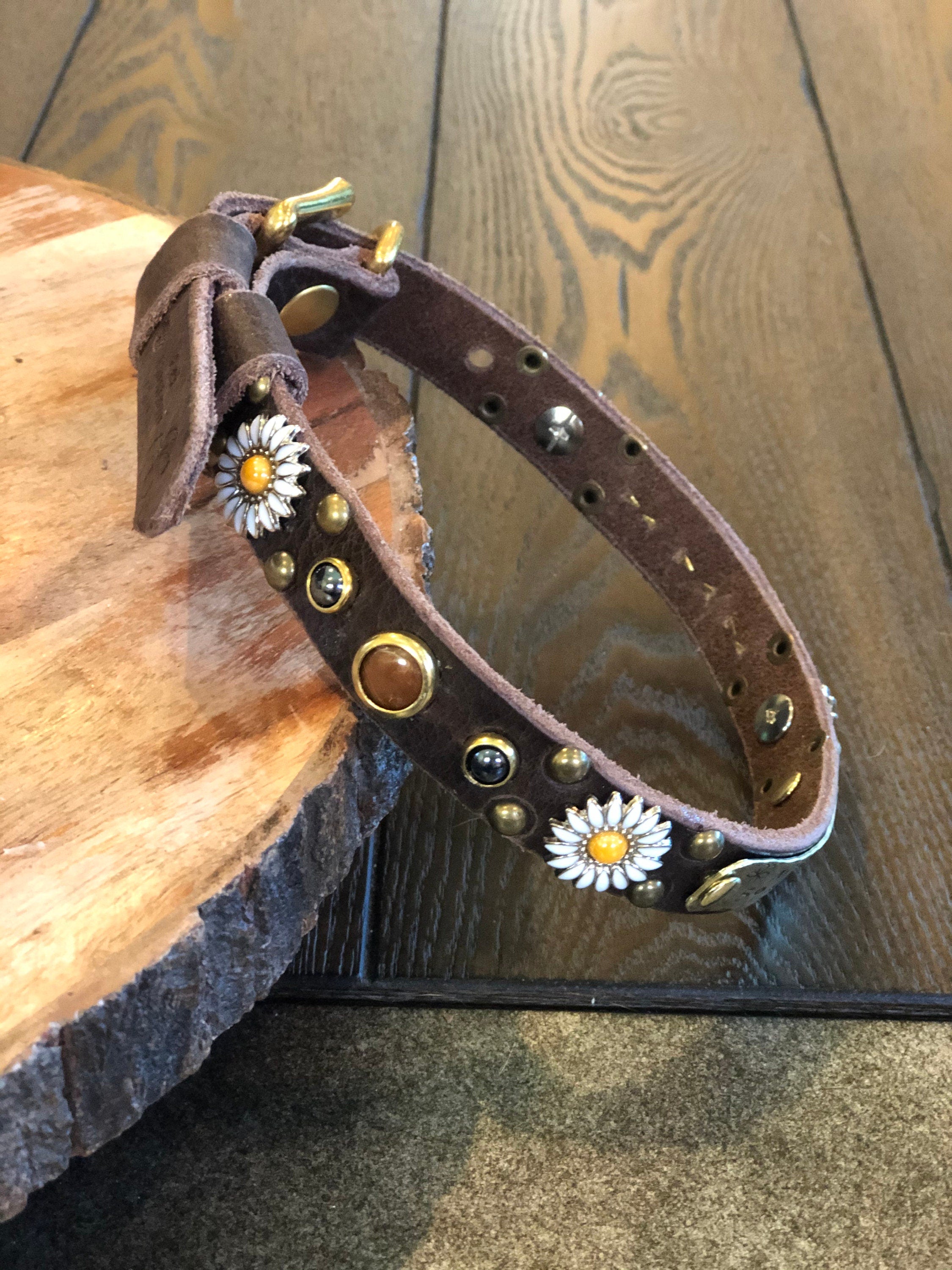 Daisy Leather Dog Collar – 3/4” Marble Stone Design