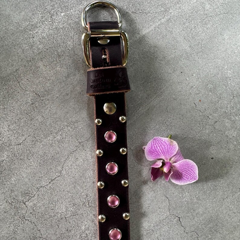 The Aurora Collar dark brown with pink rhinestones and orchid